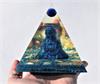 Grote blauwe Boeddha in piramide