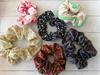 Set van 6 Scrunchies en 2 Haarspelden