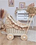 Poppenwagen met  beige dekens en ruches ecru + beige ruche en dekens