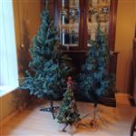Kerstbomen (3) en benodigheden