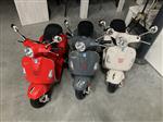 (111) Nieuwe elektrische kinderscooter 3 kleuren