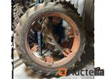 2x Traktorband Michelin 9.5-36 op velg