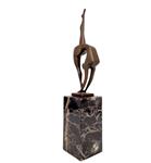 Beeldje - A modernist gymnast - Brons, Marmer
