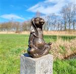 Beeldje - A meditating zen hare - Brons