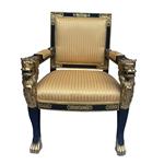 Luxe stoel met leeuwenkoppen €250,- excl btw p/s