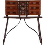 Spaans kunstkabinetje / Vargeño / tafelkast / rariteitenkabinet  ca 1700 en later (No.913125)