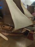 Mooi schip in vitrine