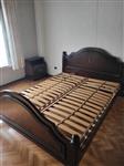 Bed en 2 nachtkastjes 