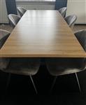 Eettafel met 6 stoelen