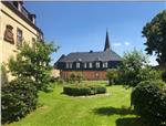 Vakantiehuis voor 10-14 personen bij een kasteel