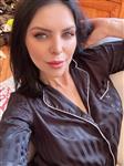 Professionele escortdame met schone hygiëne 