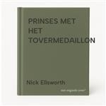 PRINSES MET HET TOVERMEDAILLON