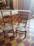 100 oude kerkstoelen