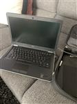 Laptop Delle en draagtas en 3 gsm’s 