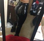 Ik bied leren, latex, lak kleding aan