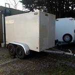 gesloten aanhangwagen 2 as roca