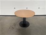 (110) Verstelbare tafel rond diameter 90 cm.