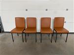 (15) set van 4 lederen stoelen cognac kleur.