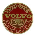 Sticker Volvo high mileage club goudkleur op rood Volvo onde