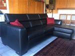 Zwarte lederen sofa