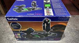 SAITEK X52 PRO joystick