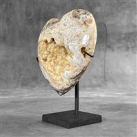 GEEN RESERVEPRIJS - Prachtige hartvorm van gele kristallen rots op een aangepaste standaard - Krista