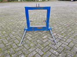 Balenprikker 2tands voor de compact tractor.