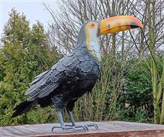 sculptuur, Guinness toekan vogel geheel van gietijzer - 45 cm - ijzer