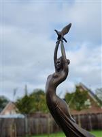 Beeld, Artistic Bronze Lady with Bird - 39 cm - Brons, Marmer