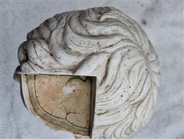 Svante   / Dan Jonsson / Roland Klang - Buste, Caesar Augustus , met opengewerkte hersenen - 35.3 cm