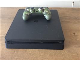 PlayStation 4.   1TB