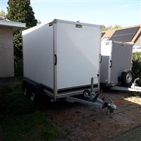 gesloten aanhangwagen geremd 2.700 kg