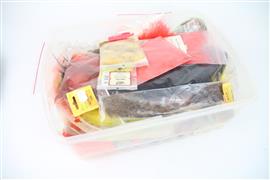 Box gevuld met vliegbind materiaal