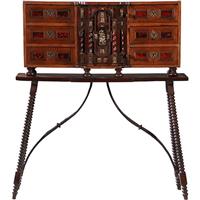 Spaans kunstkabinetje / Vargeño / tafelkast / rariteitenkabinet  ca 1700 en later (No.913125)