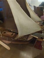 Mooi schip in vitrine
