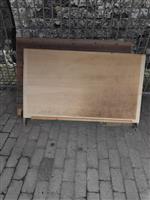 >Gratis Hondenhok of voor brand hout