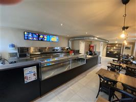  FRITUUR-FOODBAR MET WOONST TE DAMME CENTRUM