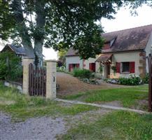 Gerenoveerd huis in groene omgeving (Allier, FR)