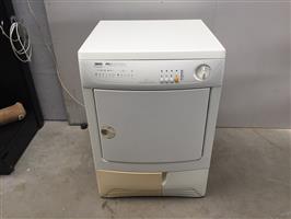 (19) Condensatie droogkast Zanussi