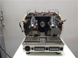 (78) Recente retro koffiemachine La Nuova Era