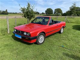 Prachtige oldtimer BMW 318i CABRIO 