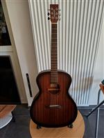 Te koop: klassieke gitaar (rechtshandig)