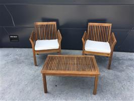(121) Tuinsetje bijzettafel met de 2 stoelen