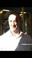 Masseur verwend rijpe vr 55 j met een massage 