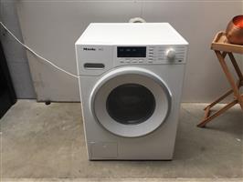(27) Recentere Wasmachine Miele W1