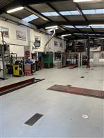 COMPLETE GARAGEUITRUSTING