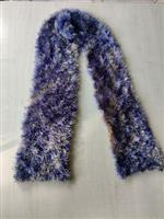 Fluffy sjaaltje in ieuwstaat.