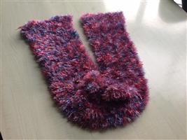 Nieuw sjaaltje, met de hand gebreid.