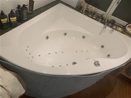 Hoekbad Aquamass Whirlpool