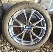 17 BMW Velgen + Zomerbanden Bridgestone